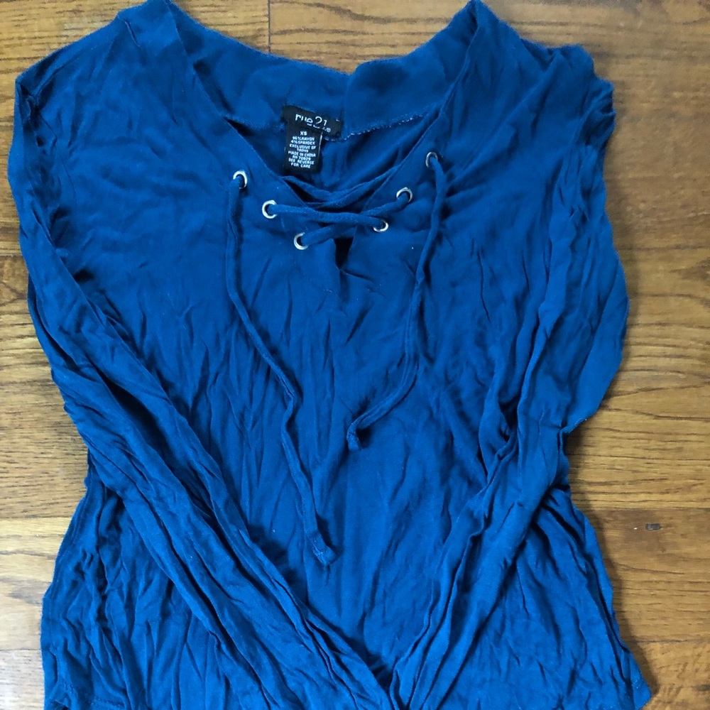 Long sleeve tee